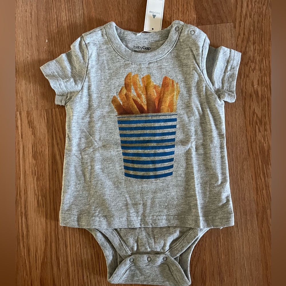 NWT Baby Gap Small Fry T-shirt Onesie Gray 12-18 Months